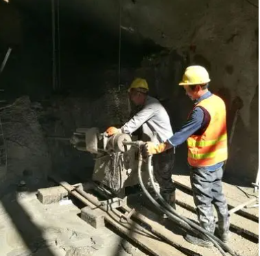 乳山水下抗分散灌浆料特点 水下不分散注浆料介绍